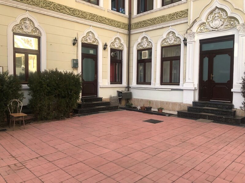 Unirii - Budapesta, proprietar vand vila interbelica